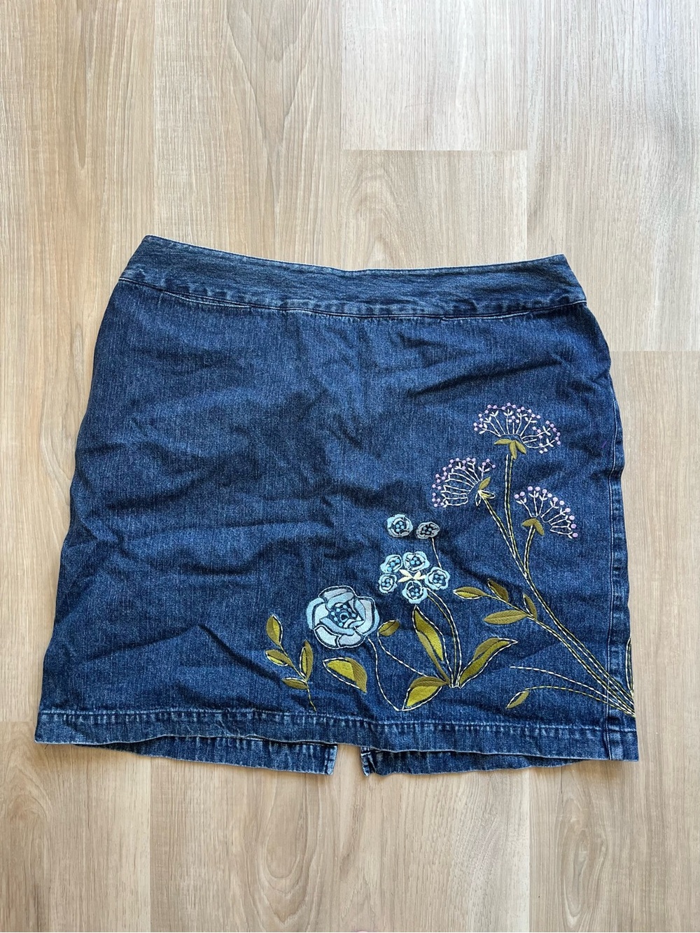Valerie Stevens Y2K Dark Blue Denim Jean Mini Skirt Floral Embroidery L 34”W